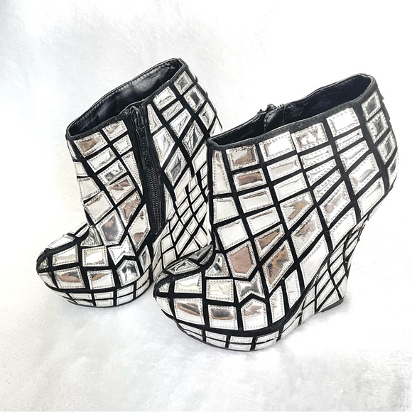 Platform Mirror Look Booties / Wedges Silver And Black Size 5 - Picture 6 of 6